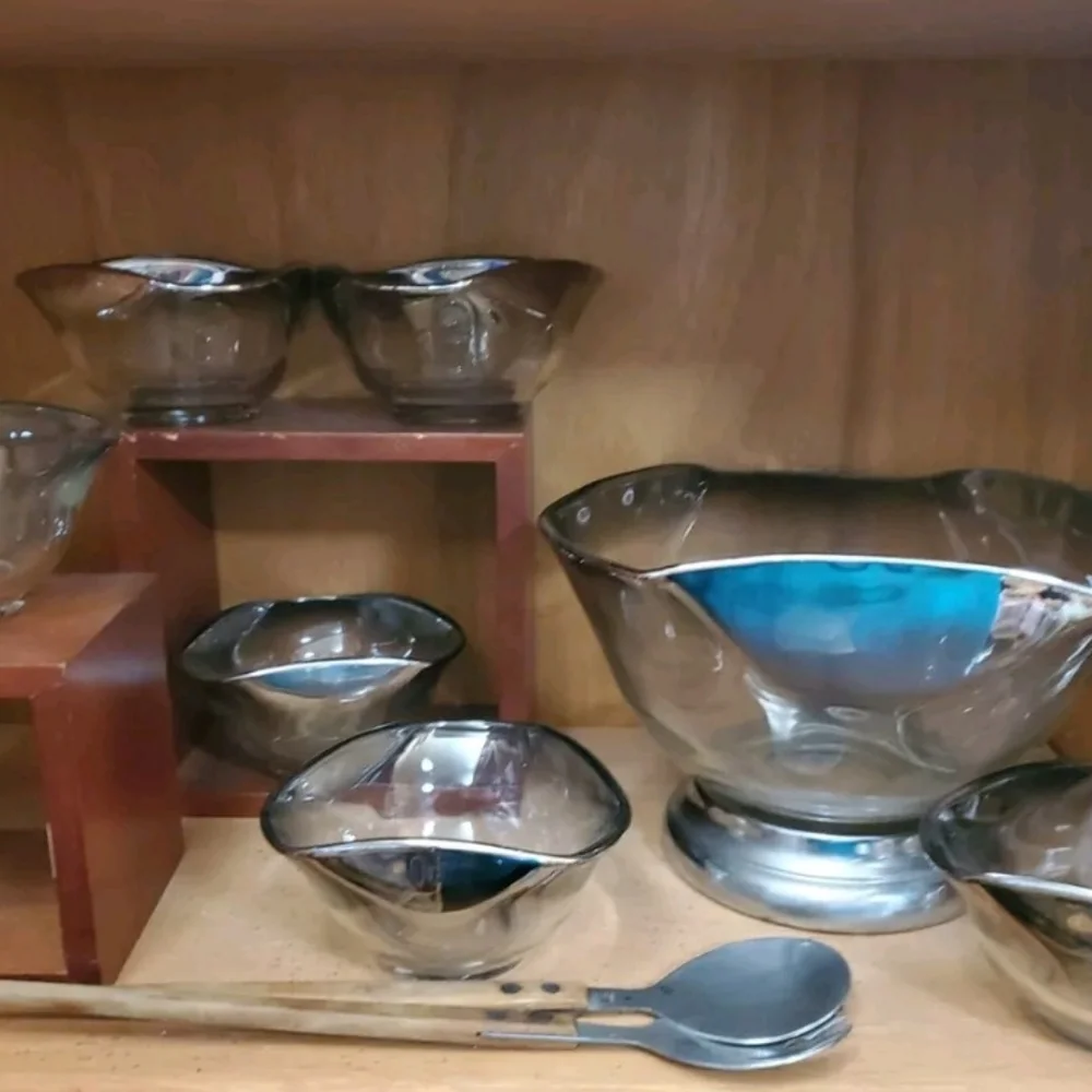 Dorothy Thorpe salad bowl set